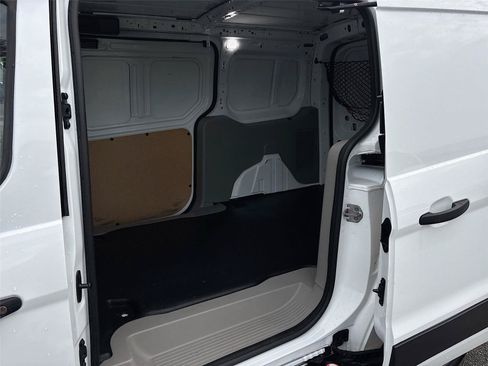 Used 2022 Ford Transit Connect XLT FWD image 23