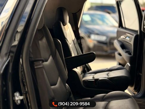 Used 2019 Cadillac Escalade Luxury image 35