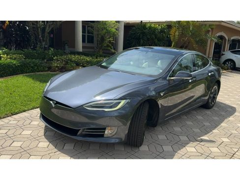 Used 2019 Tesla Model S Long Range AWD/4WD image 1
