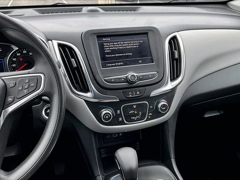 Used 2022 Chevrolet Equinox LS w/ LS Convenience Package image 6