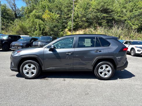 Used 2021 Toyota RAV4 XLE image 2