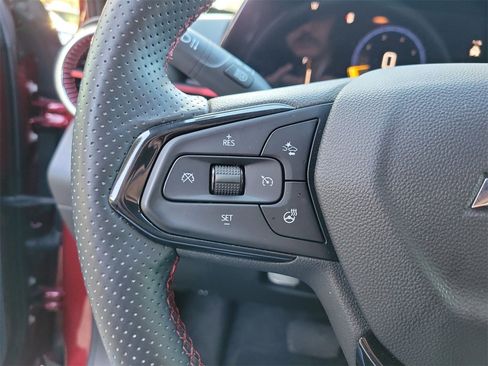 Certified 2024 Chevrolet Trax RS w/ Sunroof Package image 25