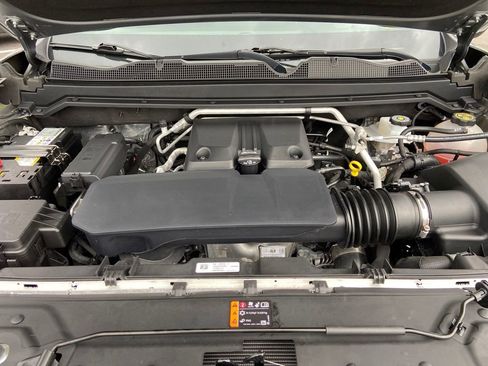 Used 2023 GMC Canyon Elevation image 10