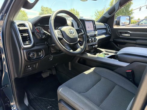 Used 2022 RAM 1500 Big Horn AWD/4WD image 9