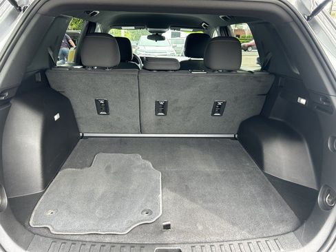 Used 2025 Chevrolet Equinox LT AWD/4WD image 19