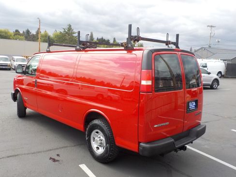 Used 2005 Chevrolet Express 3500 Extended RWD image 11