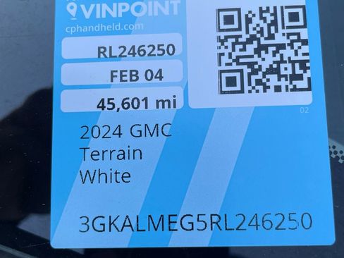 Used 2024 GMC Terrain SLE image 27