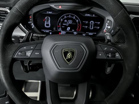 Used 2023 Lamborghini Urus Performante image 39