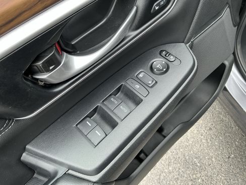 Used 2020 Honda CR-V EX-L image 19