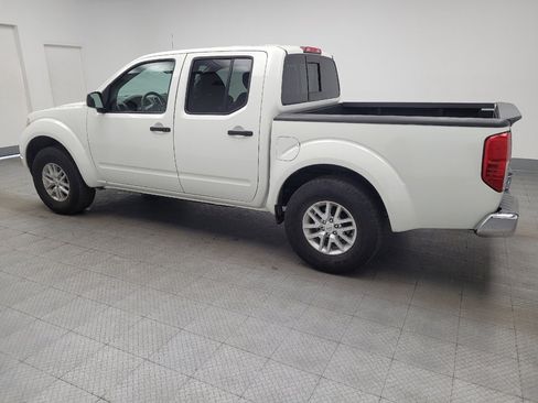 Used 2018 Nissan Frontier SV RWD image 3