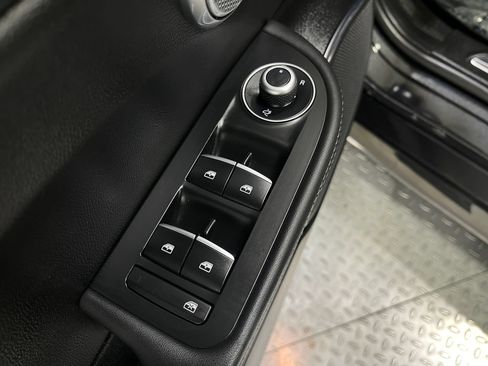 Used 2022 Alfa Romeo Giulia Ti AWD/4WD image 16
