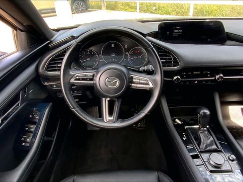 Used 2019 MAZDA MAZDA3 AWD Hatchback w/ Preferred Pkg image 6