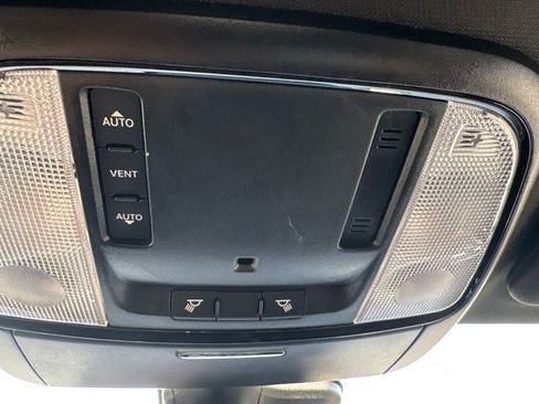 Used 2024 Dodge Durango SXT AWD/4WD image 35