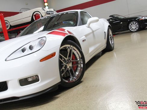 Used 2007 Chevrolet Corvette Z06 w/ Preferred Equipment Group RWD image 26