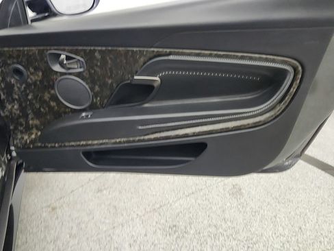 Used 2019 Aston Martin DB11 Volante RWD image 36
