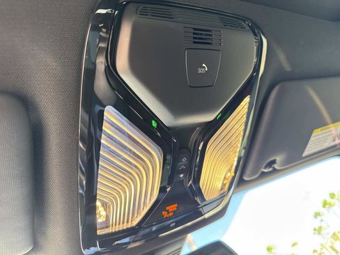 Certified 2025 BMW 230i Coupe w/ M Sport Package image 26