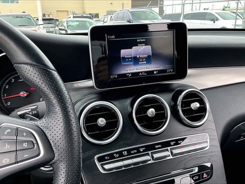Used 2019 Mercedes-Benz GLC 300 image 6