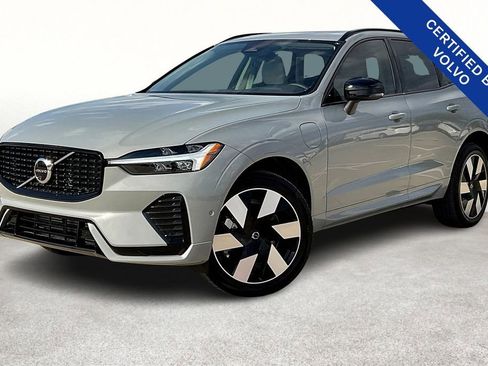 Certified 2025 Volvo XC60 T8 Plus w/ Protection Package Premier image 15
