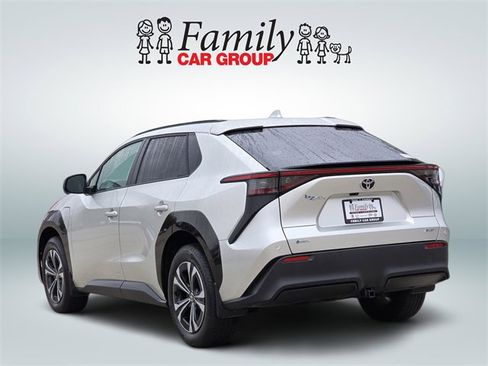 Used 2024 Toyota bZ4X XLE image 3