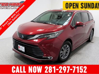 Certified 2022 Toyota Sienna XLE