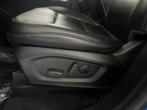 Used 2023 Ford Explorer XLT w/ Equipment Group 202A AWD/4WD image 51