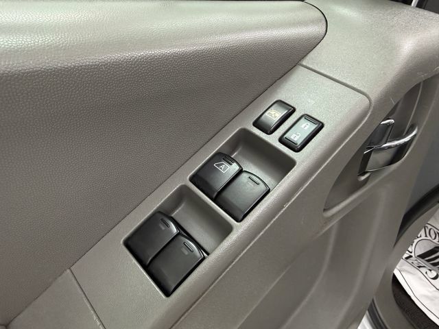 Used 2018 Nissan Frontier SV RWD image 28