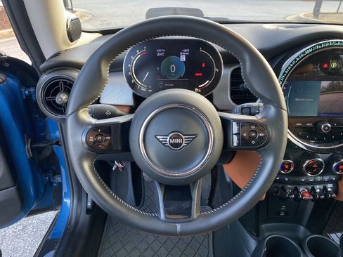 Used 2024 MINI Cooper S image 11