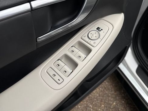 Used 2023 Hyundai Sonata SEL FWD image 11