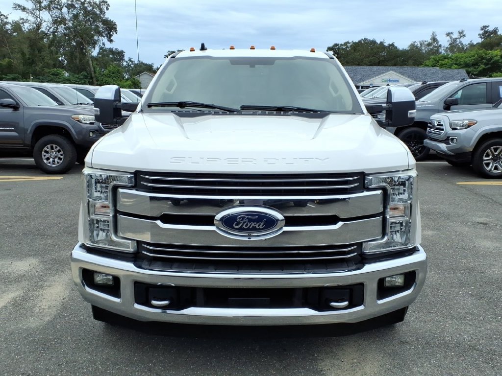 Used 2019 Ford F350 Lariat w/ Chrome Package RWD image 2