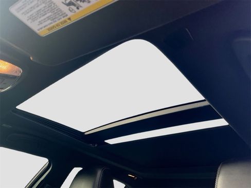 Used 2023 Chrysler 300 S image 23