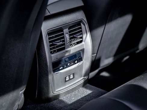 New 2026 BMW 330i xDrive Sedan w/ M Sport Package image 24