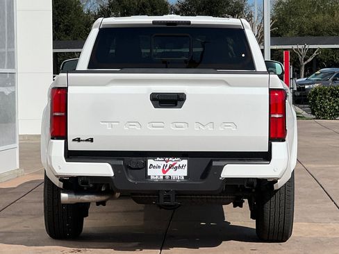 New 2025 Toyota Tacoma TRD Sport image 5