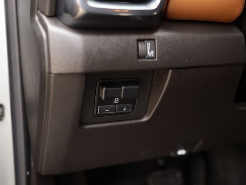 Used 2023 GMC Canyon AT4 image 10