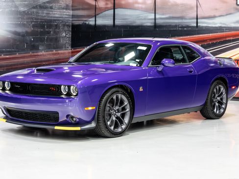 Used 2023 Dodge Challenger R/T Scat Pack w/ Plus Package RWD image 12