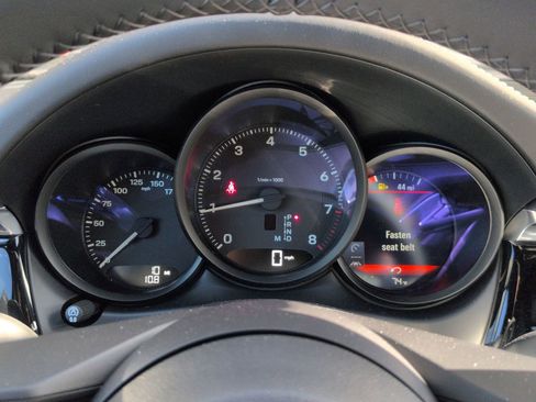 New 2026 Porsche Macan image 17