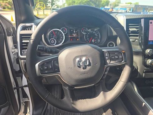 Used 2025 RAM 1500 Big Horn AWD/4WD image 5