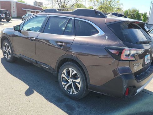 Used 2022 Subaru Outback Limited AWD/4WD image 5