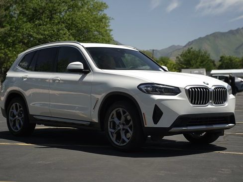Used 2023 BMW X3 xDrive30i w/ Premium Package AWD/4WD image 7