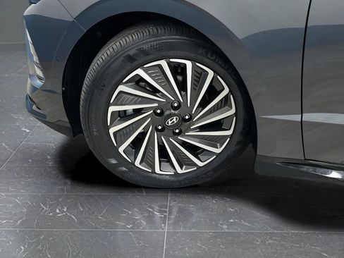 Used 2024 Hyundai Sonata Limited image 35