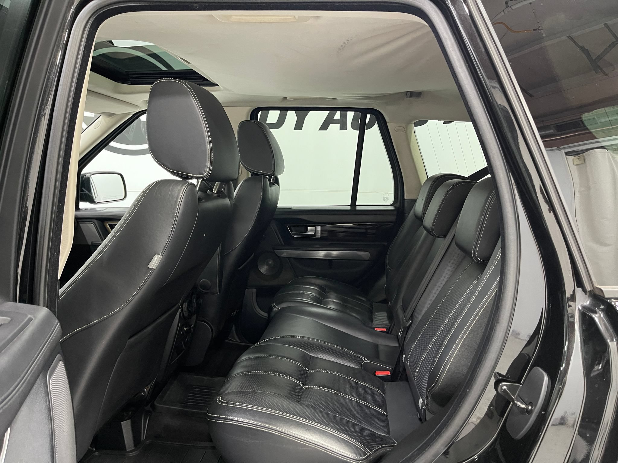 Used 2011 Land Rover Range Rover Sport HSE LUX AWD/4WD image 31