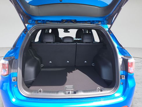 New 2026 Jeep Compass Latitude AWD/4WD image 20
