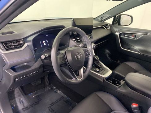 Used 2023 Toyota RAV4 XSE AWD/4WD image 11