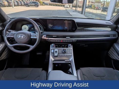 Used 2025 Hyundai Palisade Calligraphy image 18
