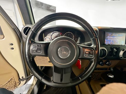 Used 2016 Jeep Wrangler Unlimited Sahara w/ Max Tow Package image 16