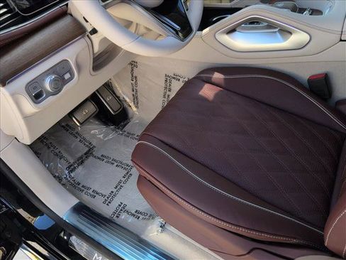 New 2026 Mercedes-Benz Maybach GLS 600 4MATIC image 4