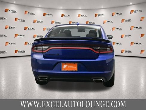 Used 2022 Dodge Charger SXT w/ Blacktop Package AWD/4WD image 4
