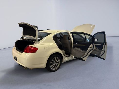 Used 2009 INFINITI G37 x Sedan w/ Premium Pkg AWD/4WD image 14