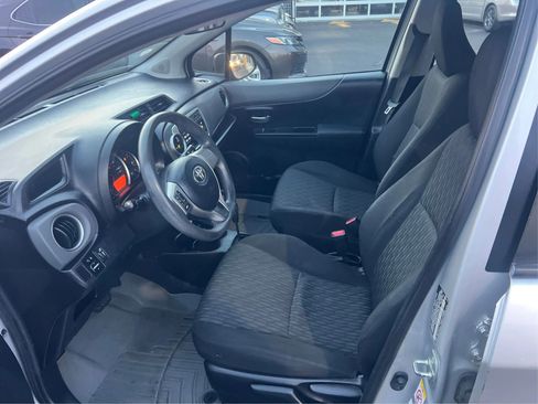 Used 2014 Toyota Yaris LE image 10