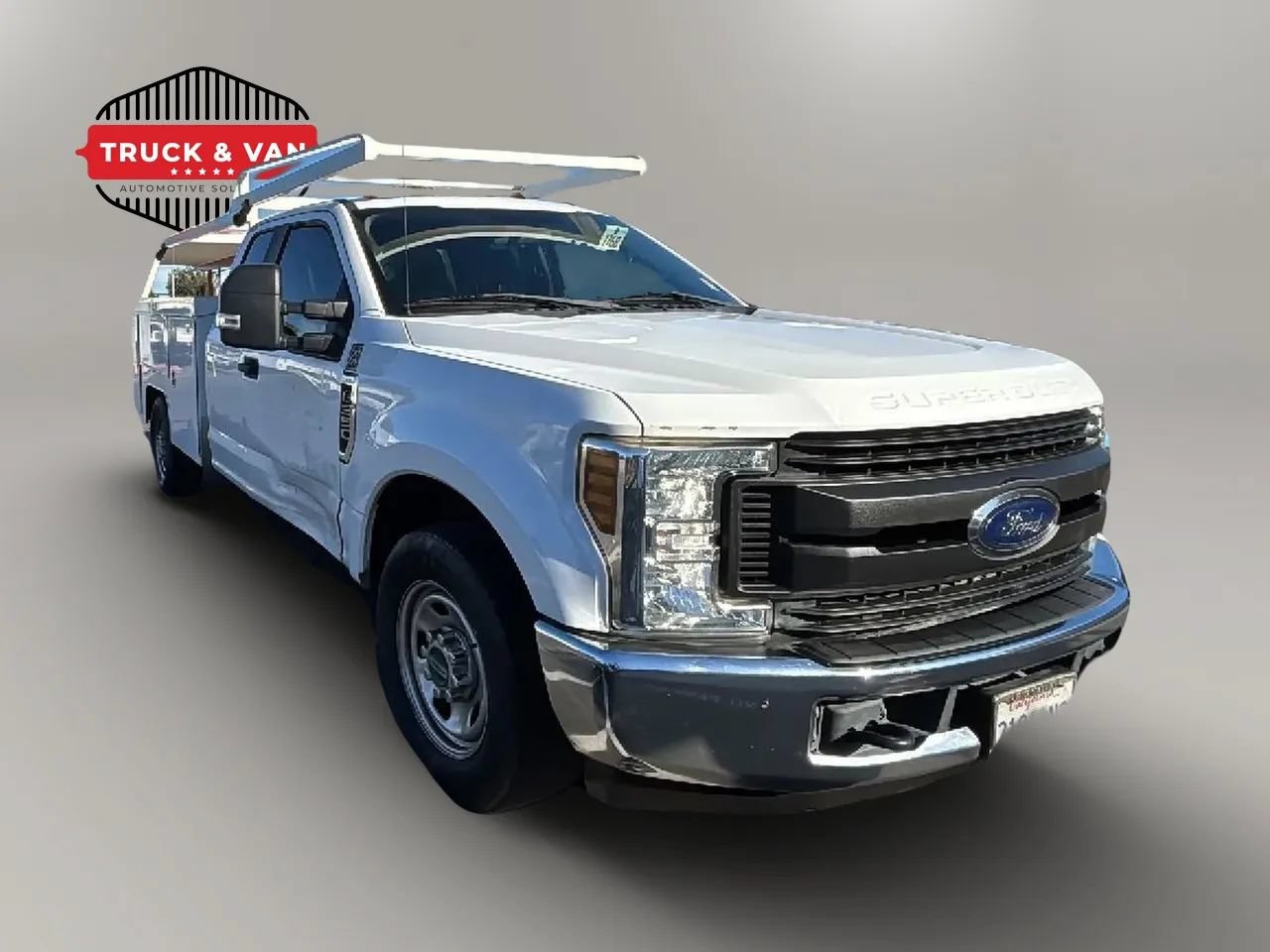 Used 2018 Ford F350 XL w/ Power Equipment Group RWD image 4