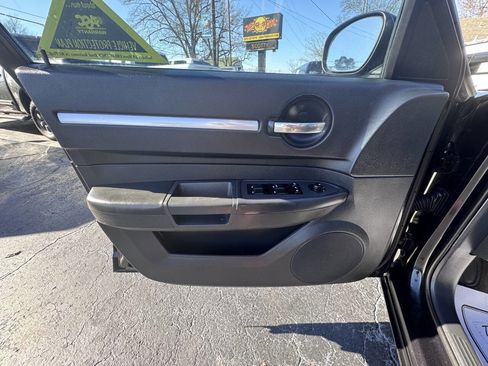 Used 2010 Dodge Charger SXT image 20